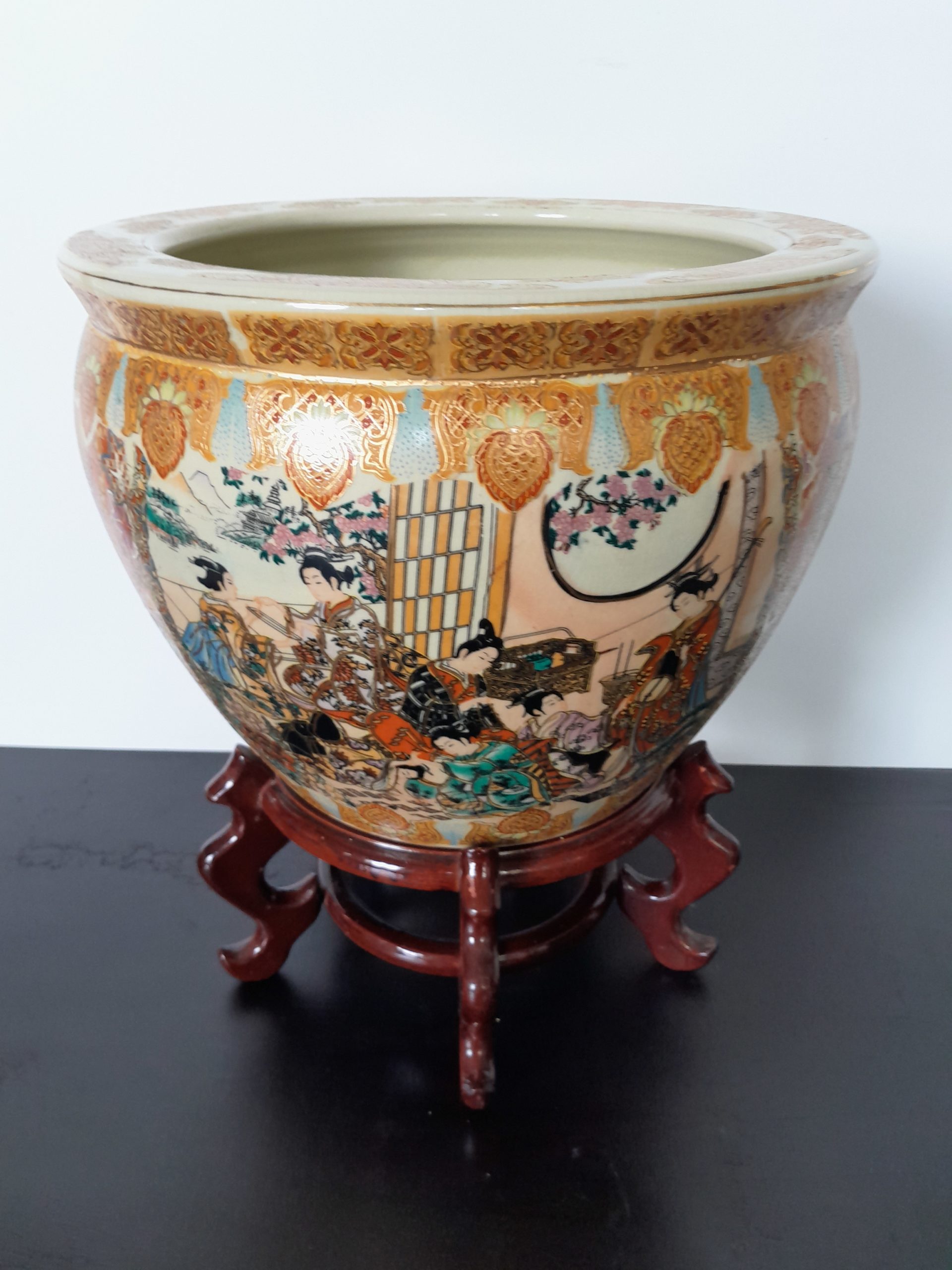 Květník keramika “ Čína “ výška 22 cm